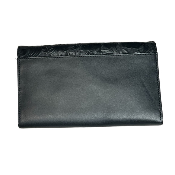Minnetonka tooled leather embossed wallet in Black with card holders - Picture 12 of 13